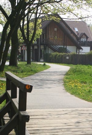 Radweg an der Radler-Scheune in Burg (Spreewald)